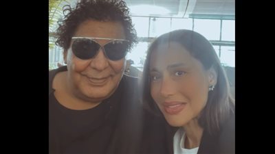 محمد منير يمازح جمهوره في أحدث ظهور مع بسمة وهبة: «كنت كينج القلوب»