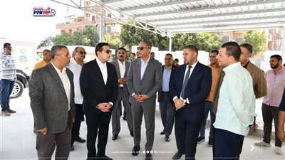 استعداداً لتشغيله.. محافظ الفيوم يتفقد مجمع مواقف الفيوم- القاهرة الجديد 