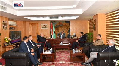 محافظ الفيوم يبحث مقترح إنشاء مجمع صناعي للملابس بكوم أوشيم