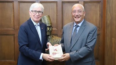 غرفة الإسكندرية تستضيف سفير بيرو لبحث سبل التعاون التجاري المشترك