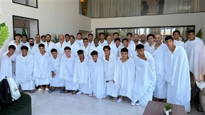 بعثة منتخب مصرتحت 17 سنة تؤدي مناسك العمرة قبل انطلاق كأس الخليج 