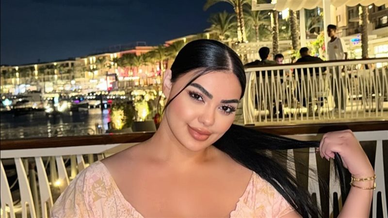 البلوجر نيرمين طارق