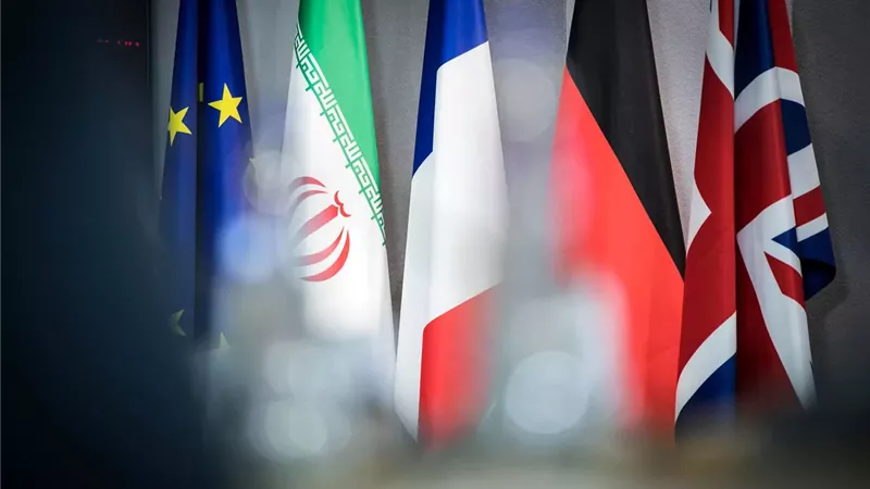 إيران والترويكا الأوروبية