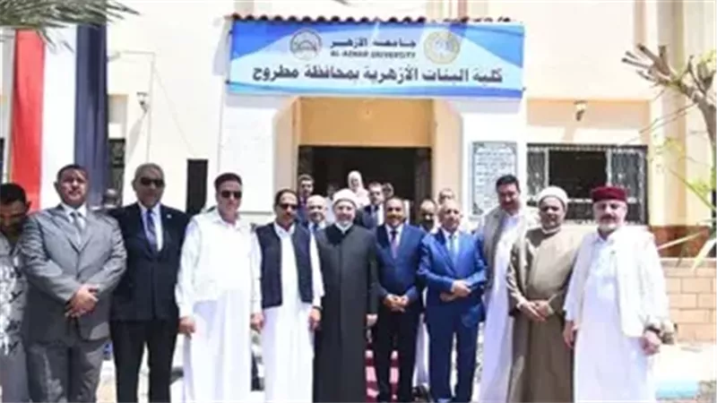 افتتاح كلية البنات