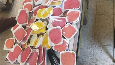 إعدام 309 كيلوجرامات مواد غذائية فاسدة وضبط منشآت مخالفة ببني سويف