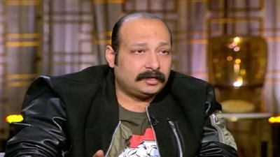 محمد ثروت: كنا نمثل بلا أجر ونصرف على الملابس وهدفنا الفن قبل الفلوس| فيديو