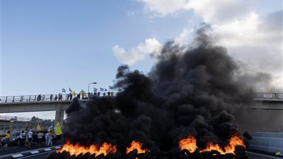 احتجاجات واسعة في إسرائيل للمطالبة بعودة الرهائن وإنهاء حرب غزة|صور