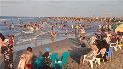 رئيس الإنقاذ بـ«اتحاد الغوص» عن السباحة في البحر: تأكد من وجود منقذ