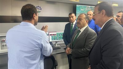 محافظ أسيوط يبحث مع رئيس شركة أبو قير للأسمدة أوجه التعاون المشترك