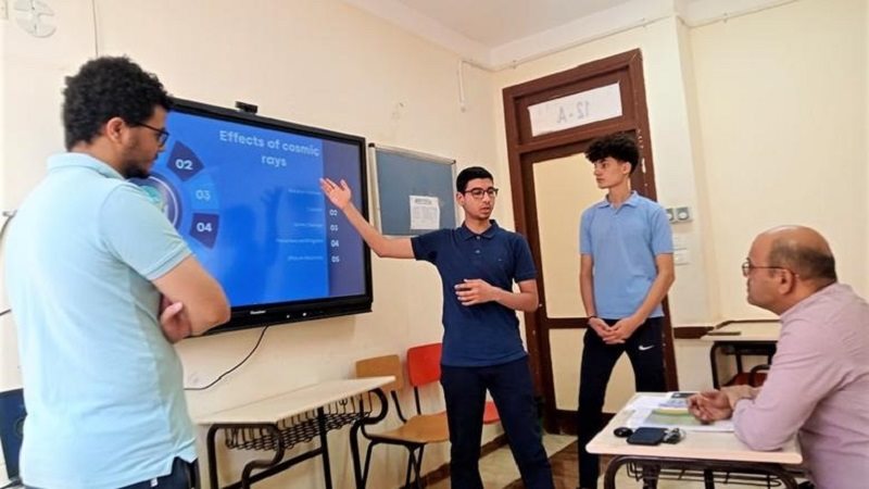 الطلاب المتفوقين