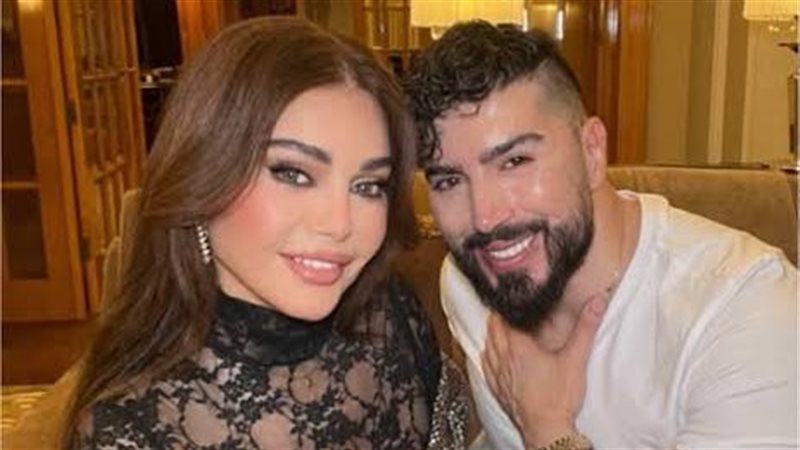 هيفاء وهبي والمصمم