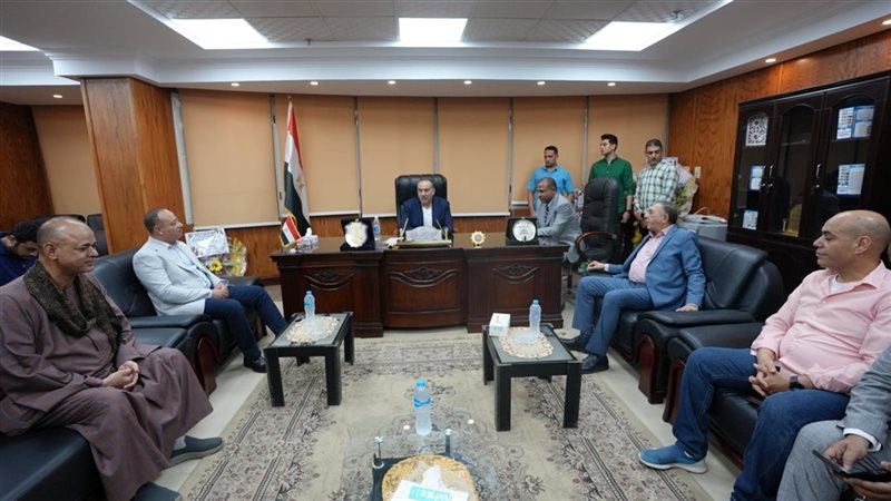 محافظ أسيوط