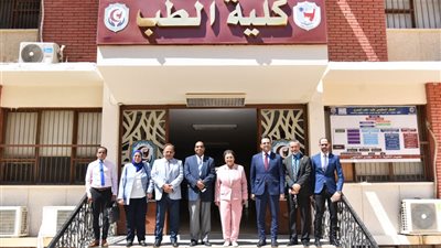 نائب وزير الصحة تتفقد مستشفى سوهاج العام وتعلن انطلاق الخطة الاستراتيجية