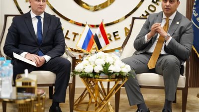 رئيس هيئة الرعاية الصحية يبحث مع الرئيس التنفيذي لشركة 