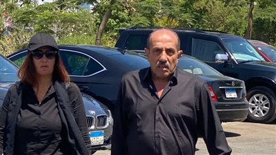 أحمد صيام أول الحضور في جنازة المنتج طارق صيام من مسجد الشرطة|صور