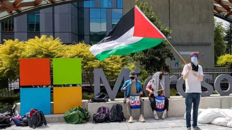 اقتحام مقر مايكروسوفت