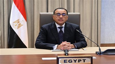 رئيس الوزراء يُغادر إلى نيويورك لترؤس وفد مصر في مؤتمر حل الدولتين 