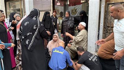 فرق الإسعاف تسعف ناخبة تعرضت لهبوط مفاجئ أمام لجنة انتخابية بالإسماعيلية