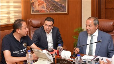 محافظ بورسعيد يوجه بتنفيذالأحكام القضائية لصرف المستحقات المالية للمعلمين