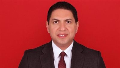 الأهلي يعلن تعيين البرقوقي مستشارا قانونيا لمجلس الإدارة وشركة الكرة