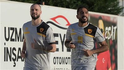 معلول يستقبل الفولت العالي.. كهربا يلحق بمعسكر القادسية في تركيا