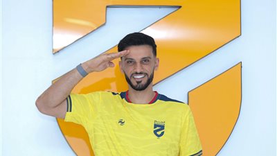 الهداف التاريخي يبدأ فصلا جديدا.. الحزم يقدم عمر السومة لجماهيره