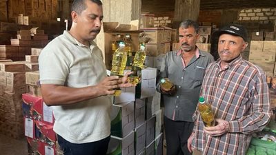 تموين الشرقية يضبط 2 طن دقيق وطن سكر و300 زجاجة زيت طعام بالحسينية