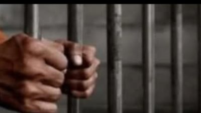 حبس 3 أشخاص لاتهامهم بالاتجار في الأسلحة النارية داخل البحيرة