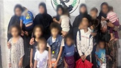 القبض على 18متهما وبصحبتهم 21 طفلا يستغلوهم فى أعمال التسول بالشيخ زايد 