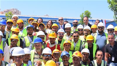 وزير العمل يزور موقع النحاس للمترو الجديد التابع لشركة أوراسكوم بالإسكندرية