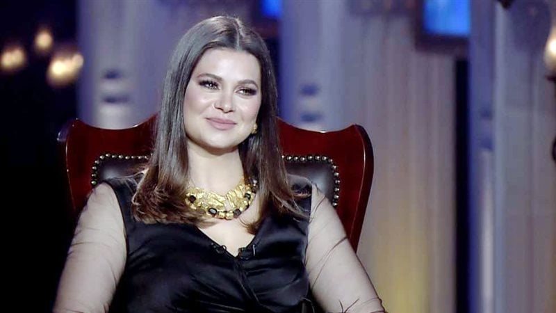 الفنانة يسرا اللوزي