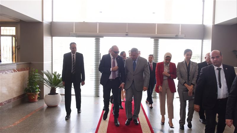 محافظ الإسكندرية
