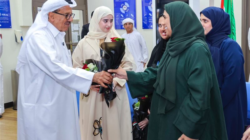 خلف الحبتور في زيارته