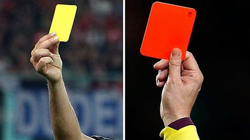 بطاقة حمراء وصفراء