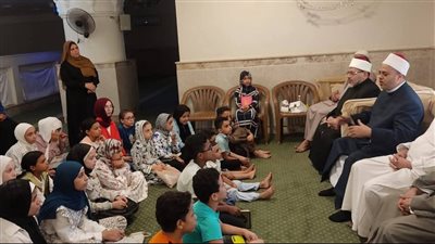 النشاط الصيفي للأطفال بمسجد المعز بأسيوط تحت عنوان: 