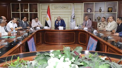 محافظ بني سويف يتابع من غرفة عمليات الديوان العام غلق اللجان وبدء أعمال الفرز 