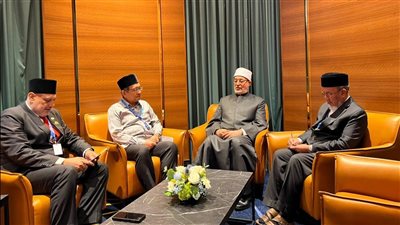 مفتي الجمهورية يلتقي قيادات المنظمة العالمية لخريجي الأزهر بماليزيا