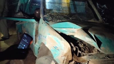 مصرع شخص إصابة 6 آخرين بعد انقلاب سيارة ربع نقل على طريق الفرافرة ديروط