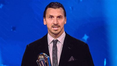 لماذا كان السلطان إبراهيموفيتش نجم حفل قرعة دوري أبطال أوروبا؟