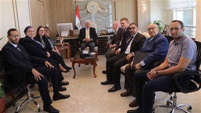 وزير التعليم العالي يبحث آليات تعزيز التعاون مع وفدي جامعة أدنبرة نابيير 