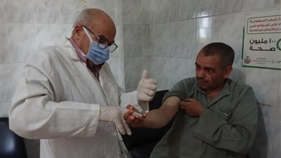 أكثر من 4200 خدمة طبية مجانية بقافلة طبية بقرية أهـوه ضمن مبادرة 