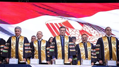 المستشار محمود فوزي يحضر حفل تخرج دفعة جديدة من خريجي “أكاديمية النقل البحري”