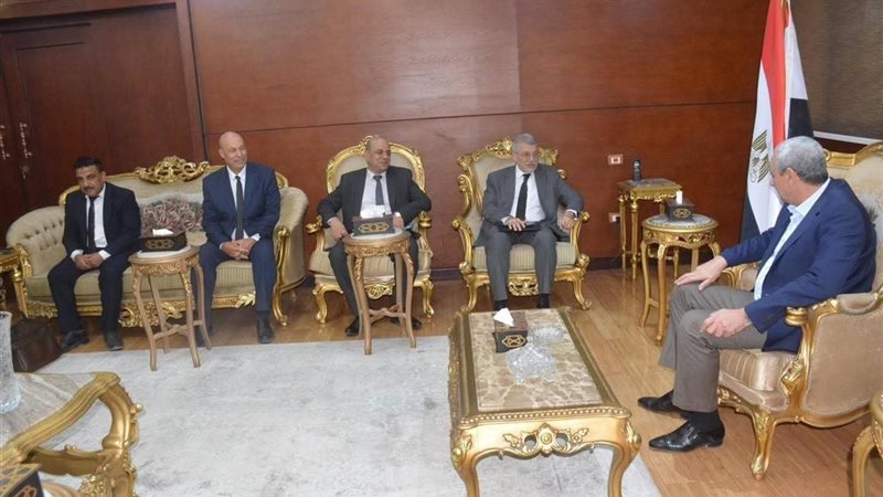 محافظ الغربية ورئيس