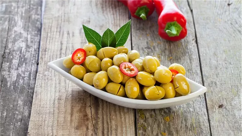طريقة عمل الزيتون