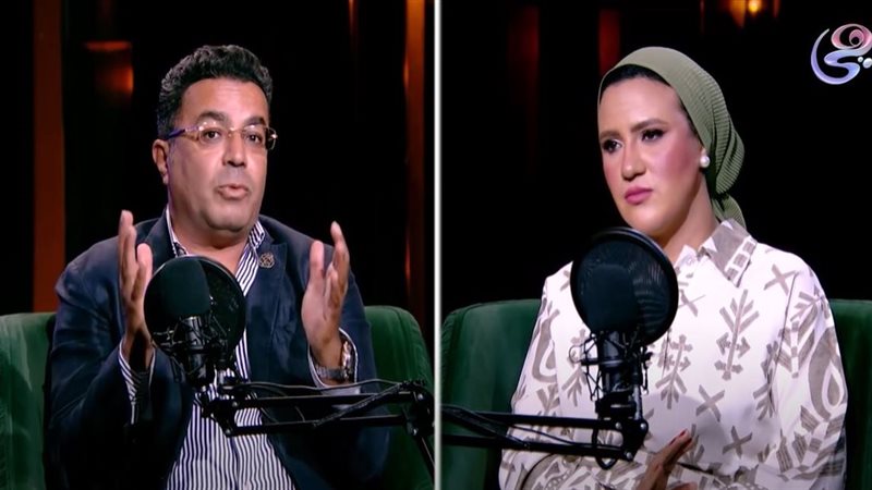 الكاتبة هند مختار