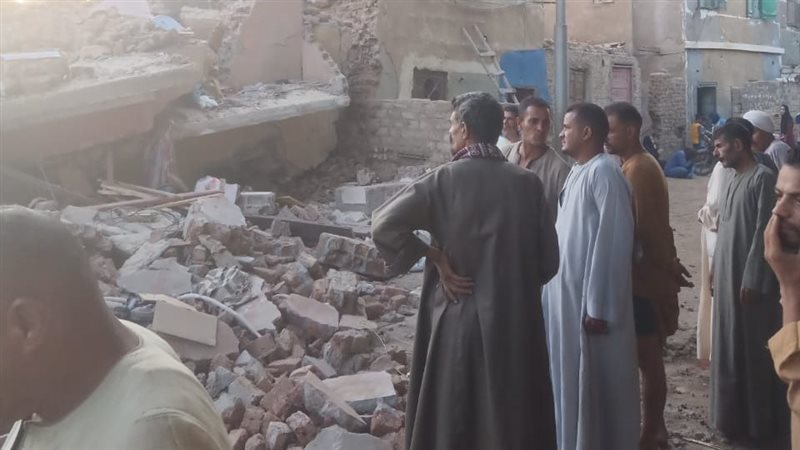 عقار أسيوط المنهار