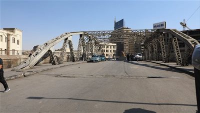 إخلاء كوبري الليمون التراثي بميدان رمسيس استعدادا لبدء ترميمه