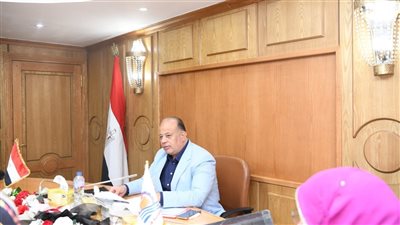 سكرتير عام قنا يتفقد عددا من المشروعات الخدمية والتنموية بنجع حمادي