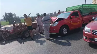 إصابة 6 من أسرة واحدة في حادث تصادم تروسيكل وسيارة ربع نقل بالزقازيق