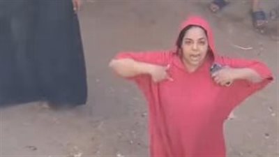 بعد مشاجرتهما | سيدة لجارتها: صوري براحتك ما يهمنيش الحكومة.. والأمن يتدخل